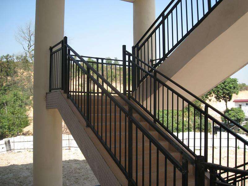 鋅鋼樓梯扶手圖片