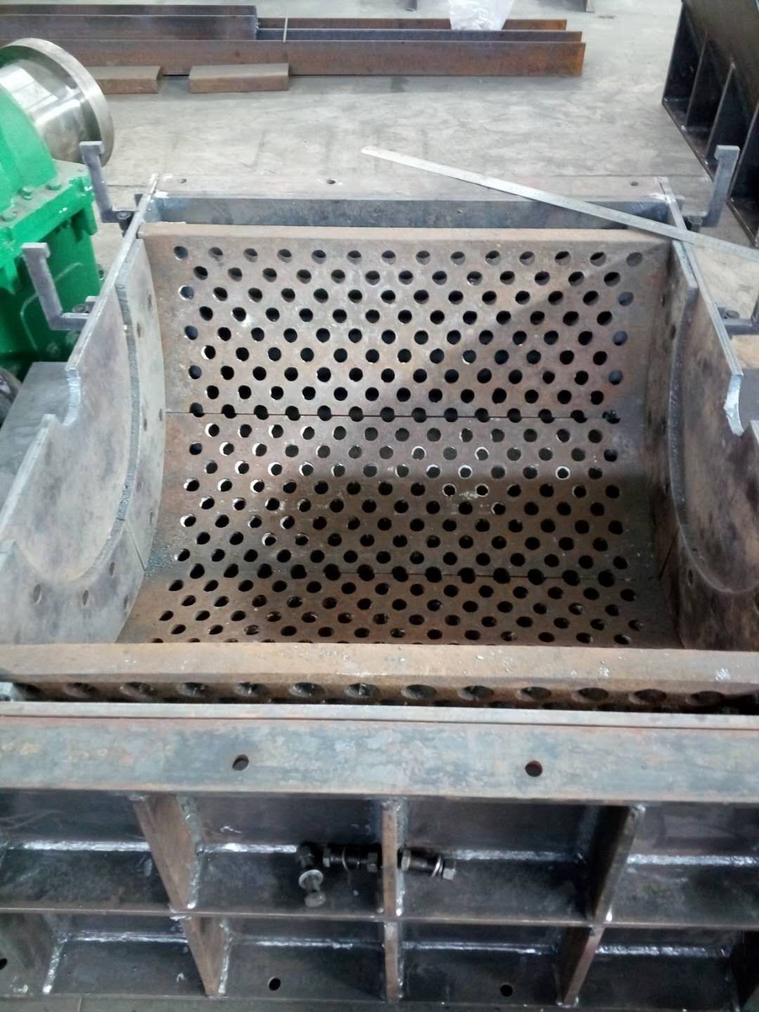 金屬撕碎機(jī)  金屬撕碎機(jī)生產(chǎn)廠家   金屬撕碎機(jī)供應(yīng)商   金屬撕碎機(jī)批發(fā)