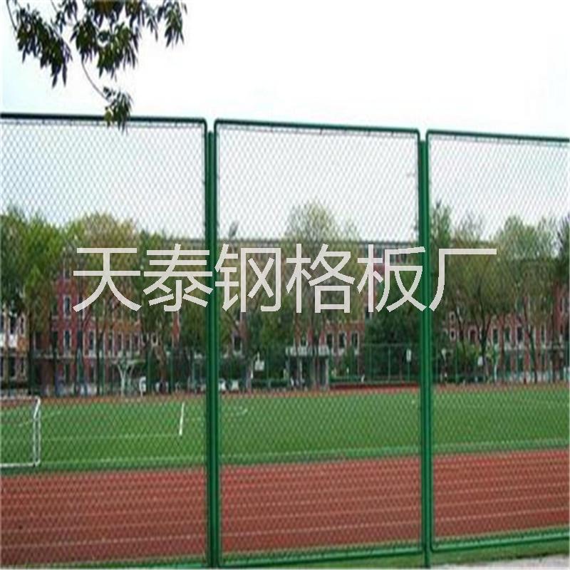 體育場(chǎng)護(hù)欄坑基護(hù)欄廠家直銷