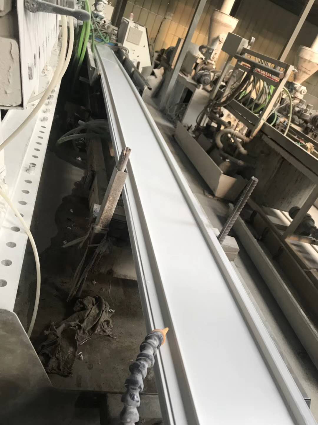 貴陽結(jié)構(gòu)拉縫的種類及安裝-長沙百工建材有限公司13467692759