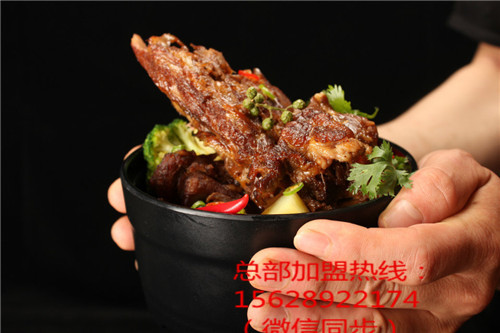 辣骨鮮辣骨飯快餐圖片