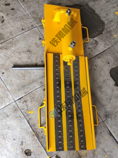 TXL-70直頂橫移復軌器體積小重量輕