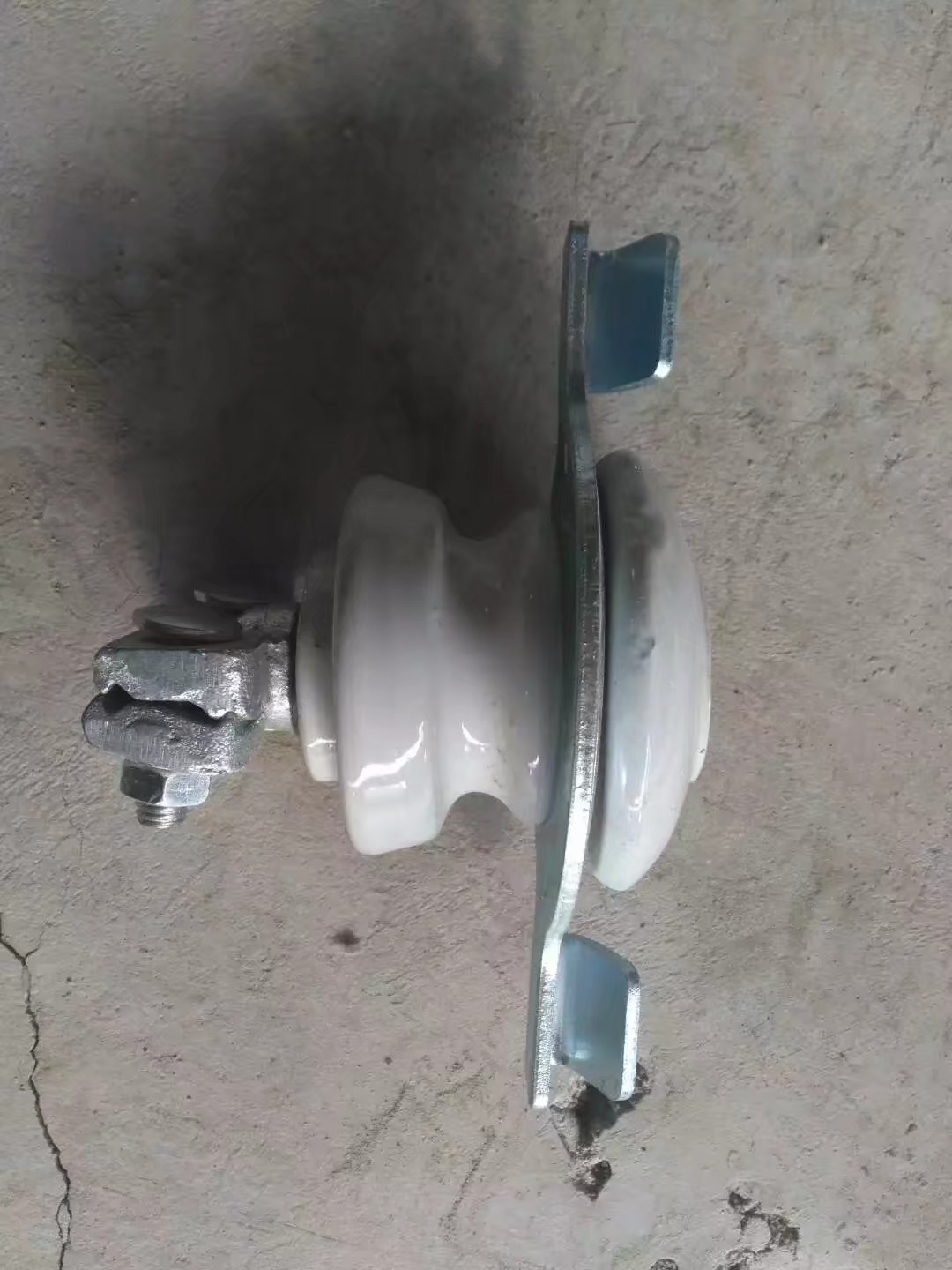 CD-1瓷吊線器總成圖片