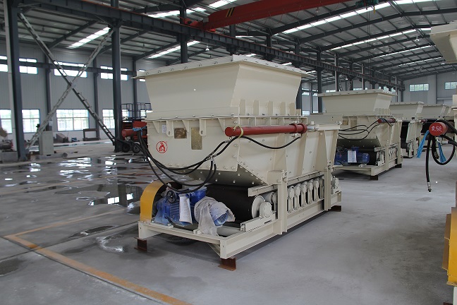 東達甲帶給煤機GLD4000給煤機 GLD3300型給煤機 東達GLD型2200型給煤機 東達甲帶給煤機GLD4000廣