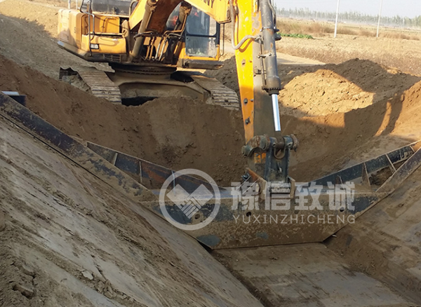 渠道現(xiàn)澆成型機(jī)硬質(zhì)渠成型機(jī)圖片/渠道現(xiàn)澆成型機(jī)硬質(zhì)渠成型機(jī)樣板圖 (1)