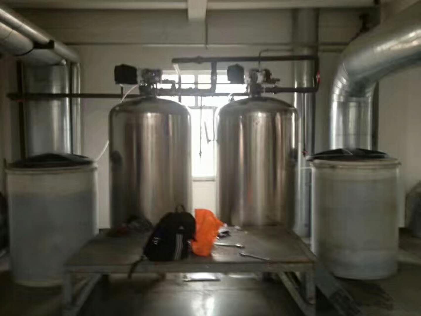 全自動(dòng)軟化水設(shè)備圖片/全自動(dòng)軟化水設(shè)備樣板圖 (2)