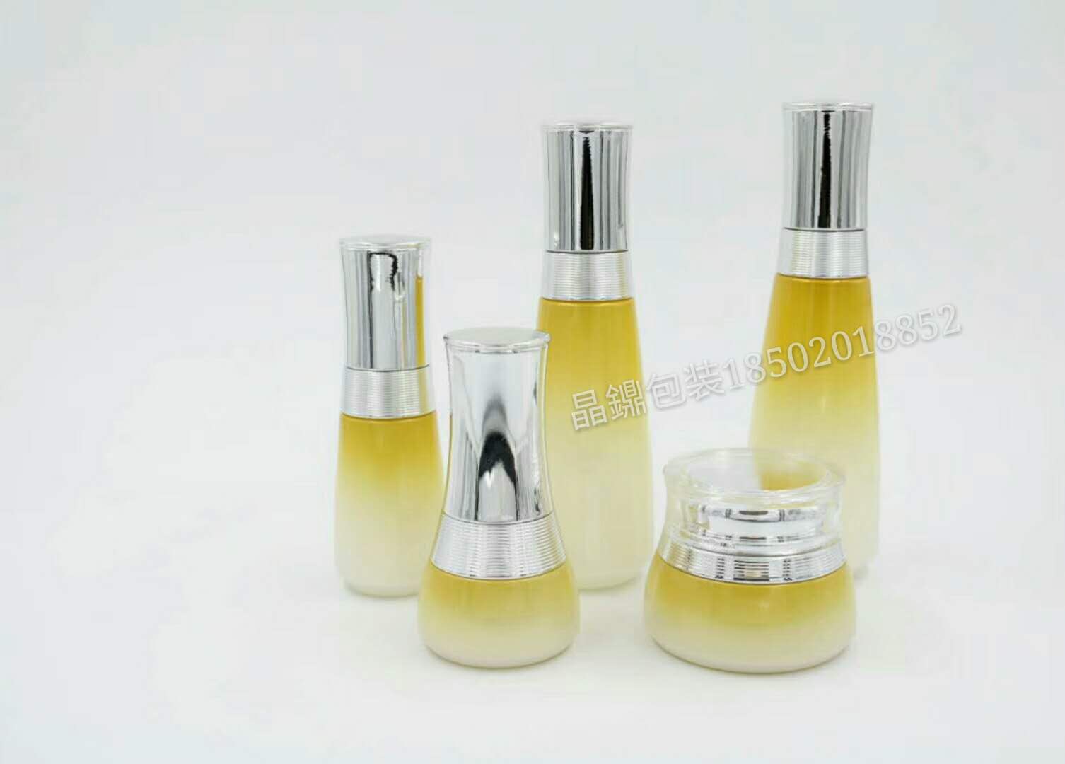 護(hù)膚品套裝瓶圖片/護(hù)膚品套裝瓶樣板圖 (3)