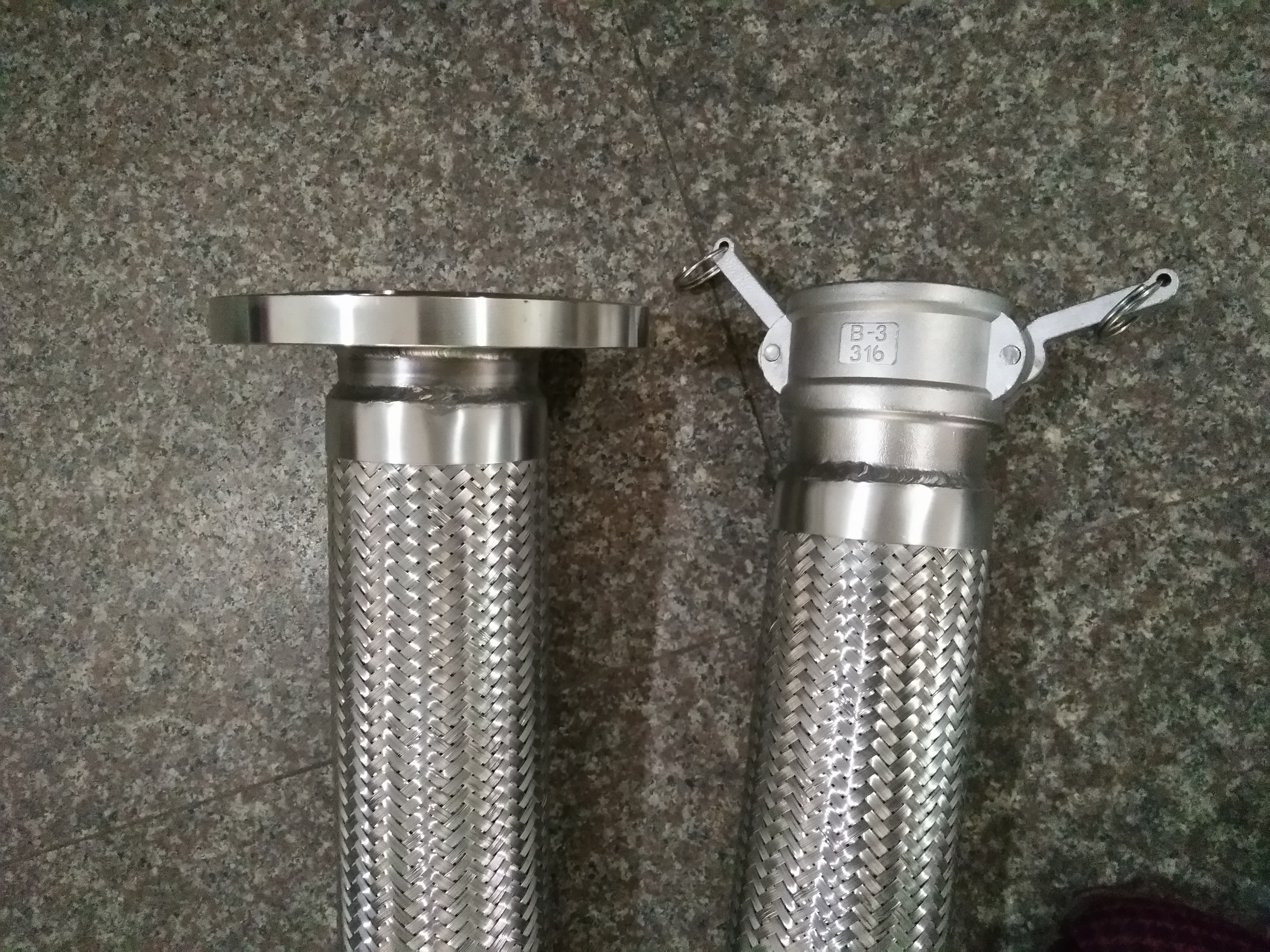 *304不銹鋼法蘭式波紋管 法蘭式不銹鋼金屬軟管工業(yè)泵連管 廠家直銷