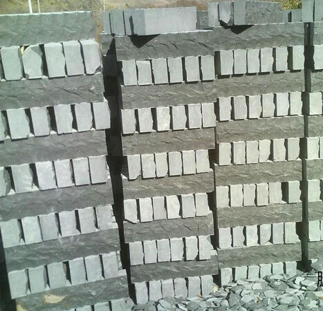 供應(yīng)內(nèi)蒙古黑蘑菇石 天然建筑石材蘑菇石定制 定制廠家