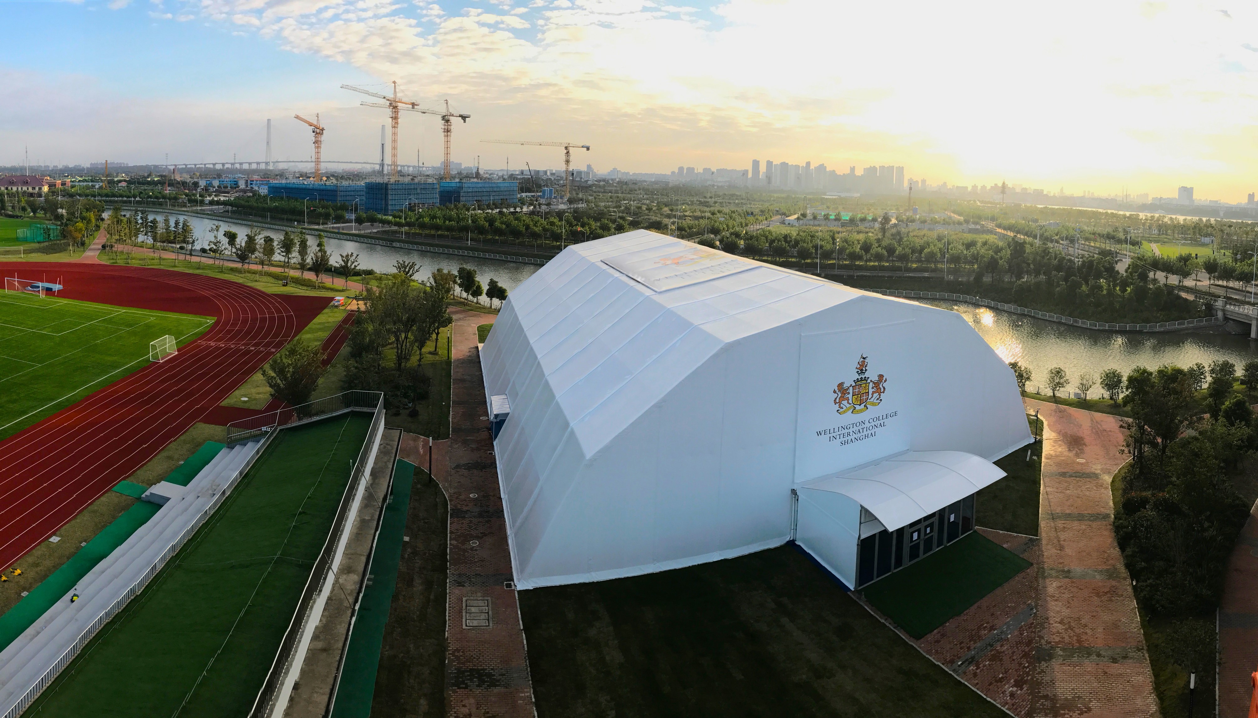 上海惠靈頓國際學(xué)校多邊形網(wǎng)球館圖片