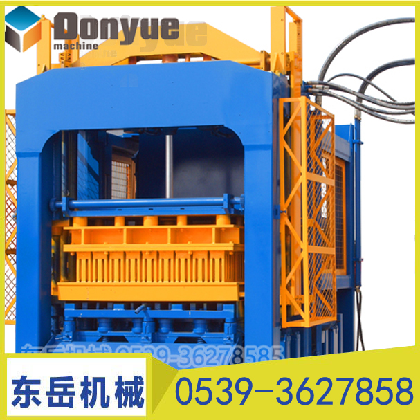 QT10-15大型全自動透水磚機圖片