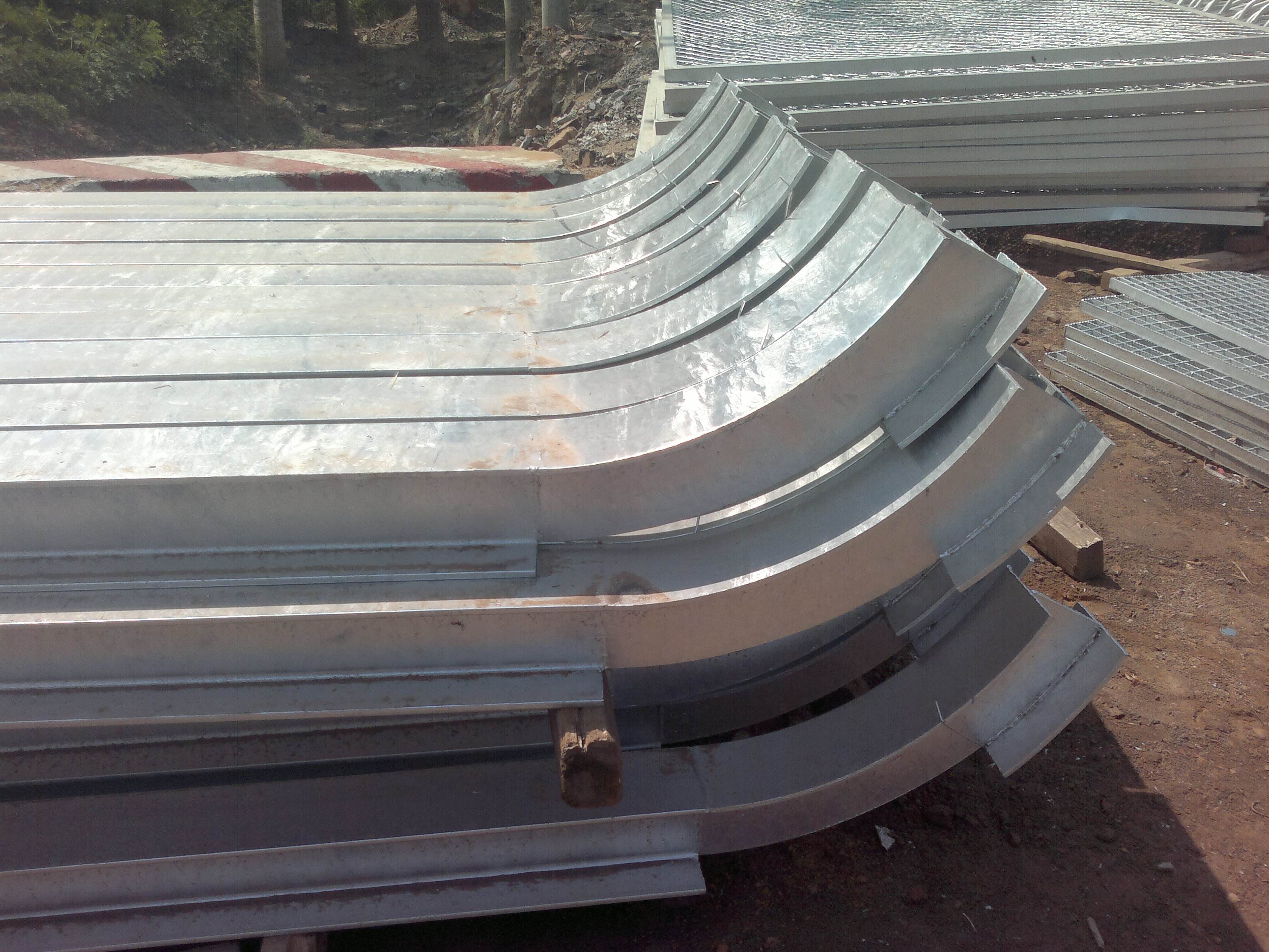 金屬聲屏障 隔音屏規(guī)格 聲屏障廠 鋁制板聲屏障的特色及應(yīng)用范圍