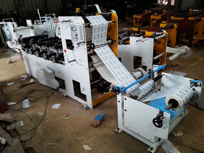 醫(yī)用紗布?jí)K制袋機(jī) 穩(wěn)定性強(qiáng)靜脈輸液針制袋機(jī)