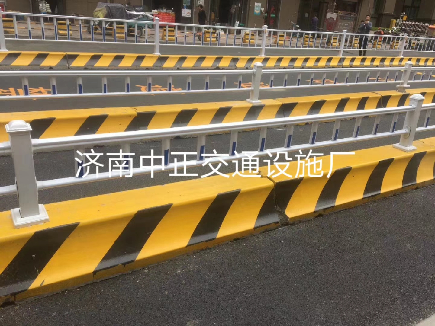 工地護欄底座隔離墩 圍擋底座隔離墩 城市護欄水泥墩 現貨供應 水泥隔離墩 水泥隔離墩7