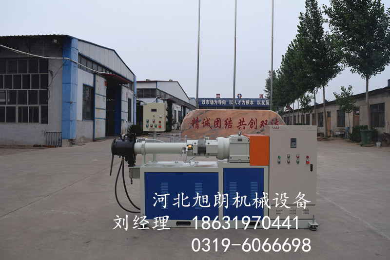 優(yōu)質(zhì)的硅膠條擠出機生產(chǎn)廠家