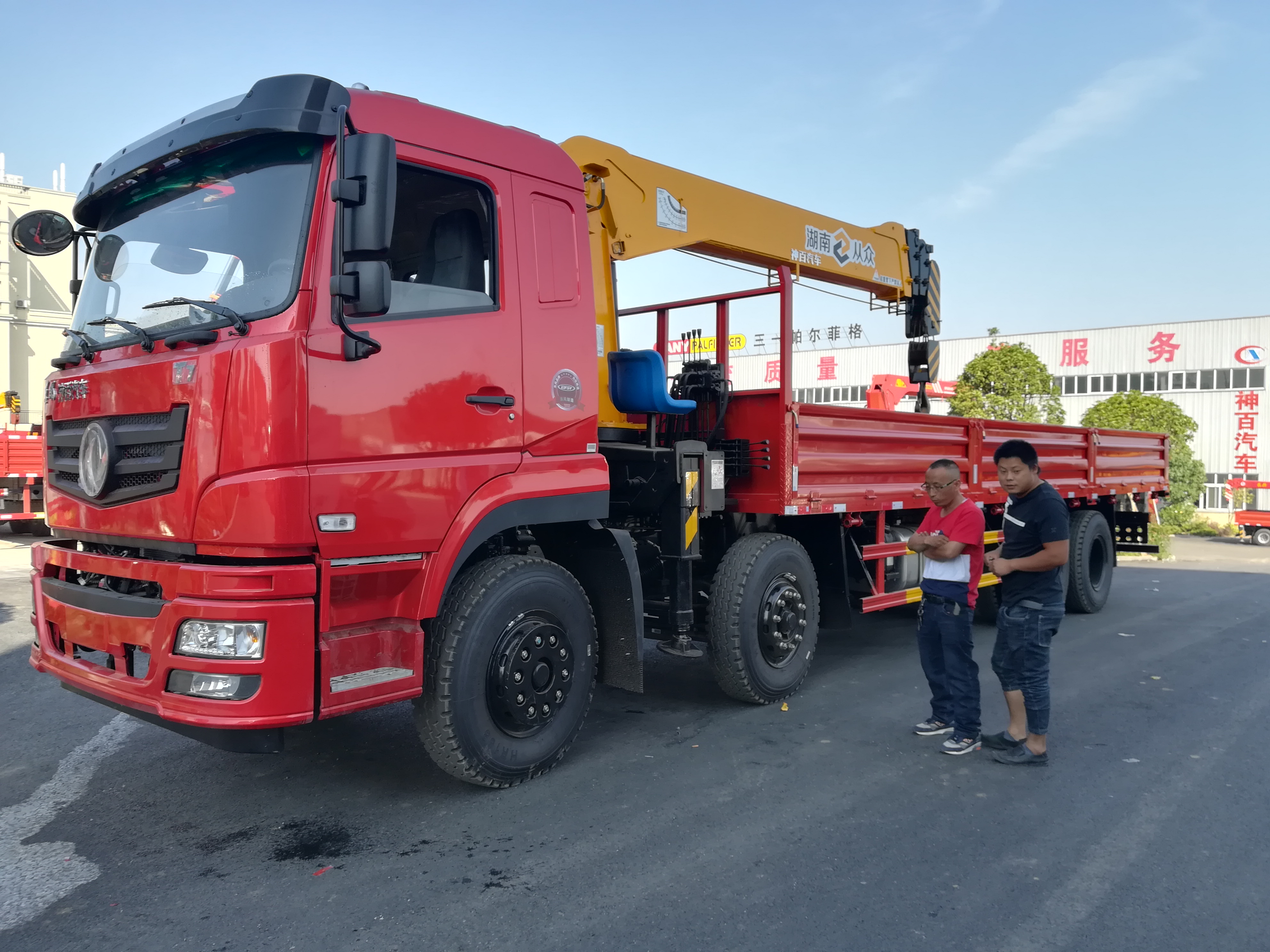 湖北東風(fēng)隨車吊T5批發(fā)  隨州東風(fēng)隨車吊廠家  湖北東風(fēng)隨車吊價(jià)格   隨車吊東風(fēng)報(bào)價(jià) 東風(fēng)隨車吊