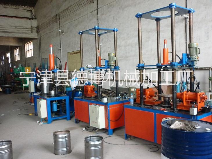 金屬制桶設(shè)備鋼桶中速封口卷邊機圖片/金屬制桶設(shè)備鋼桶中速封口卷邊機樣板圖 (3)