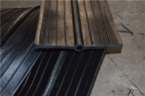 651中埋式橡膠止水帶圖片