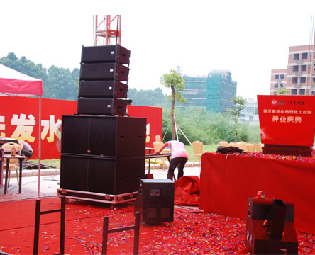 上海舞臺搭建需要的設備以及燈光音圖片