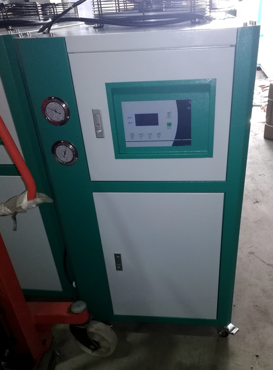 機(jī)油冷卻器圖片/機(jī)油冷卻器樣板圖 (4)