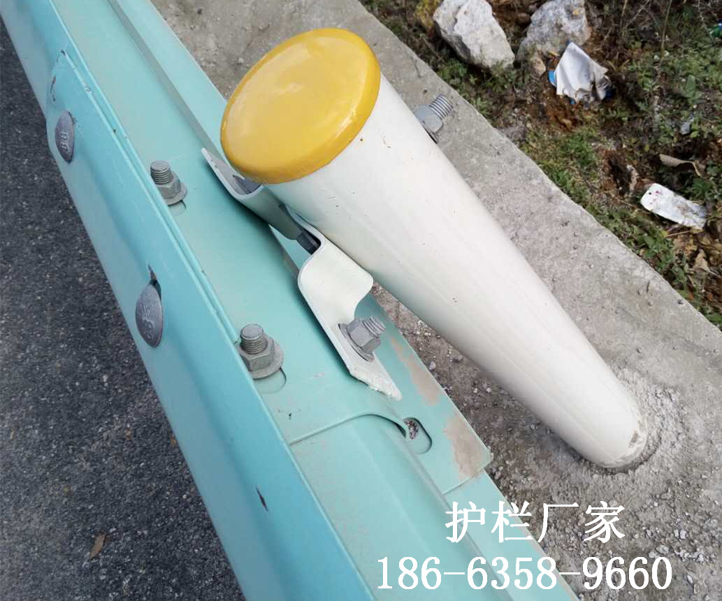 四川遂寧波形護欄板廠家 防護欄安裝報價 波形防撞護欄板