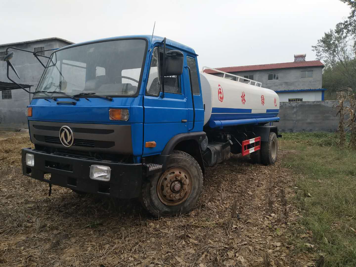 常年定做環(huán)衛(wèi)*灑水車 綠化噴灑*灑水車 工地抑塵灑水車