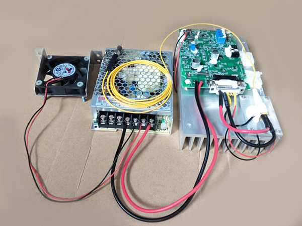 808nm激光器套件808nm光纖耦合激光器,808半導體模塊,8W,6W,4W
