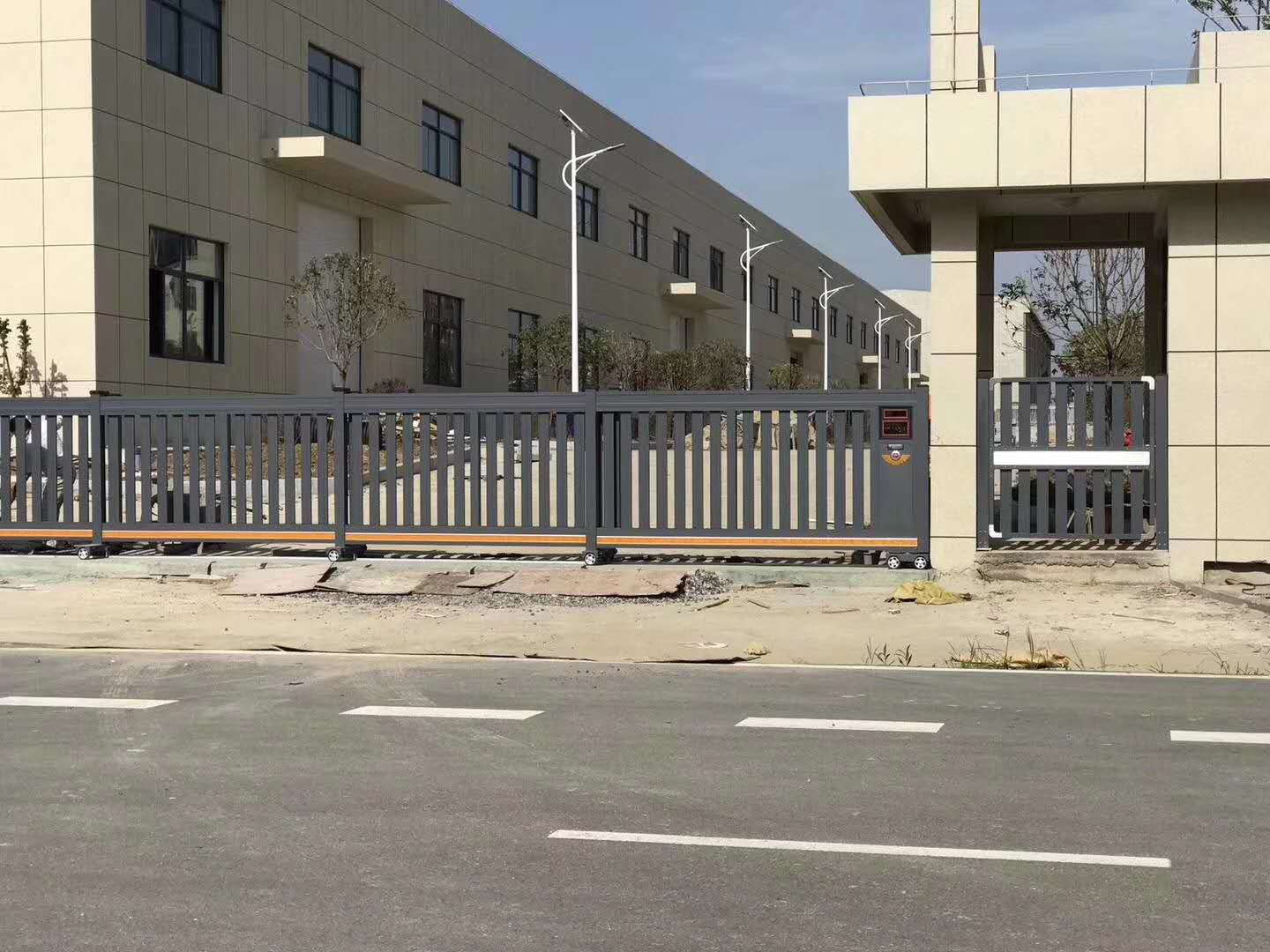 文山麻栗坡電動伸縮門 伸縮門圖片