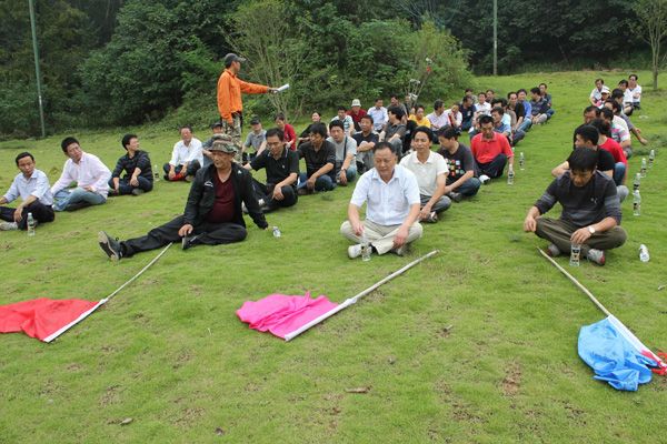 深圳市东莞一日游厂家东莞附近公司团体拓展活动周边一日游推荐  东莞一日游