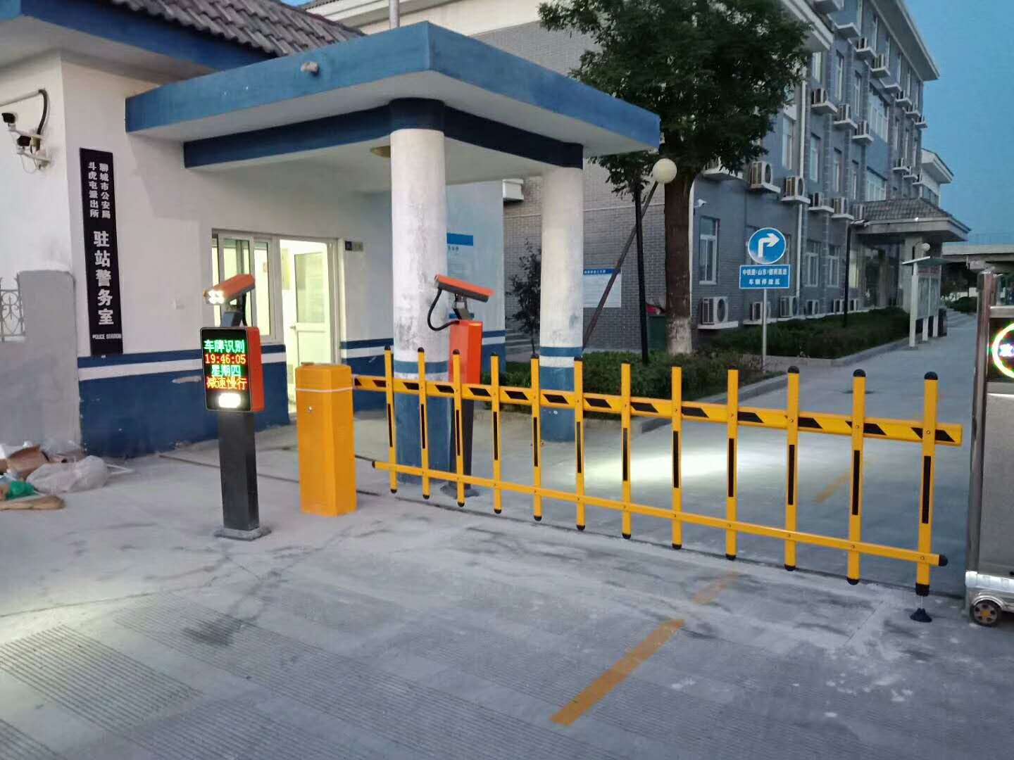 智能停車場管理系統(tǒng)圖片/智能停車場管理系統(tǒng)樣板圖 (4)
