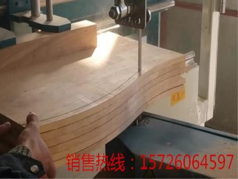 數(shù)控曲線帶鋸圖片