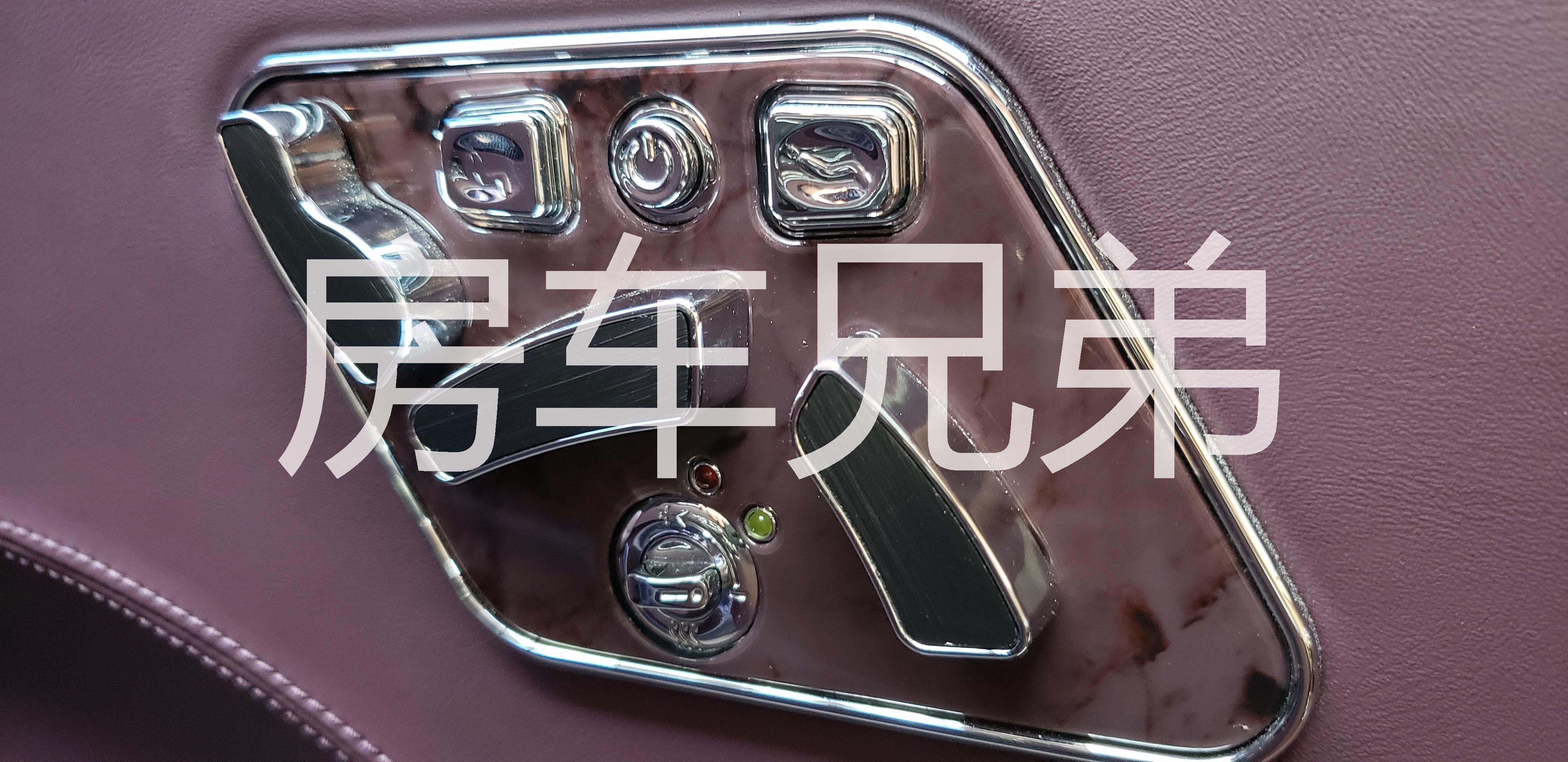 成功人士的座駕：奔馳V260L