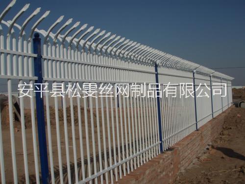 帶尖鋅鋼護(hù)欄網(wǎng)圖片/帶尖鋅鋼護(hù)欄網(wǎng)樣板圖 (1)