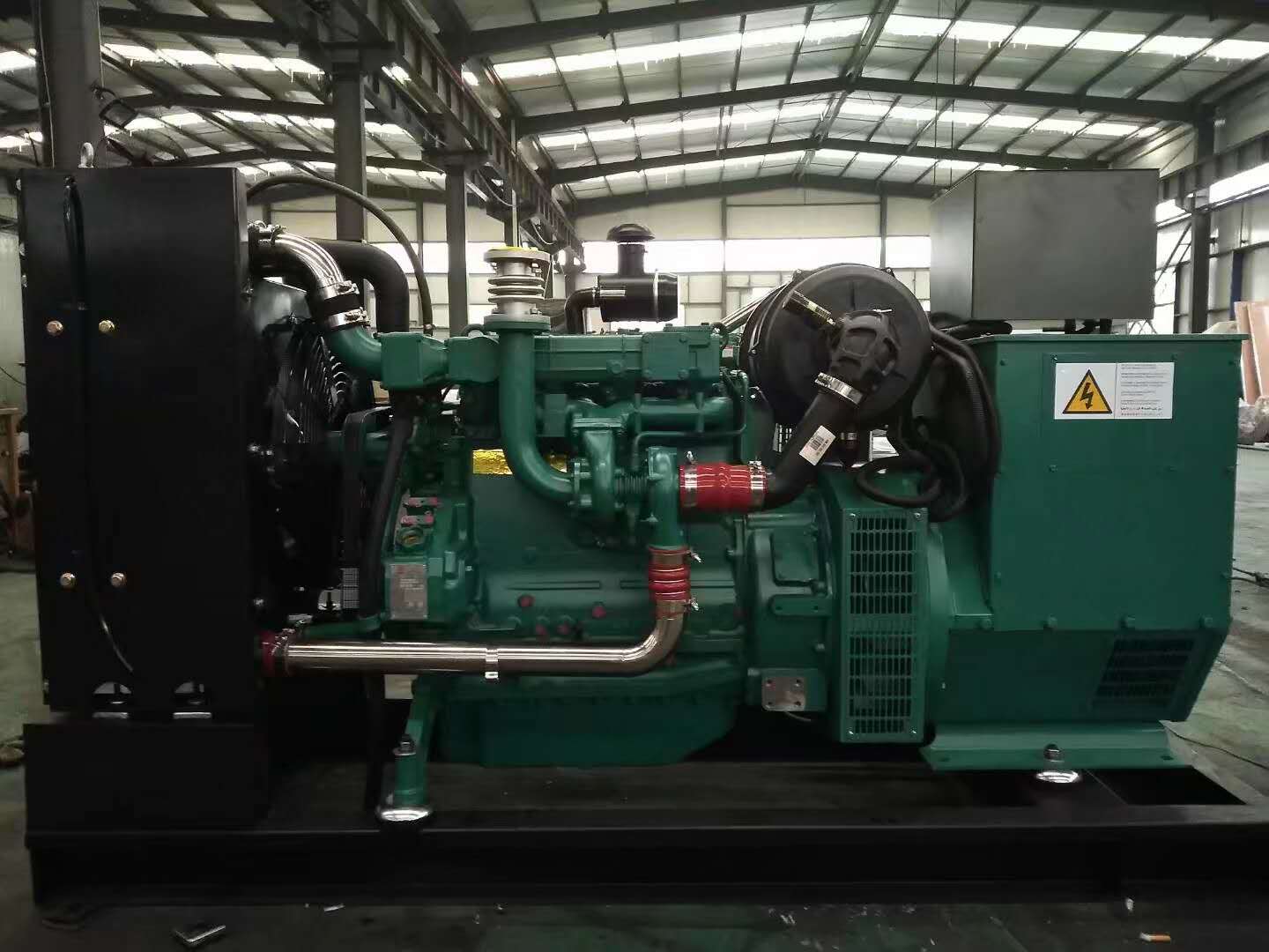 濰柴200KW發(fā)電機(jī)組圖片/濰柴200KW發(fā)電機(jī)組樣板圖 (4)