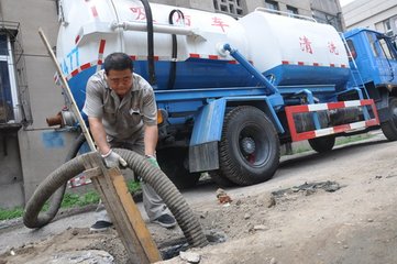 思明區(qū)龍山北路管道疏通清洗化糞池抽糞