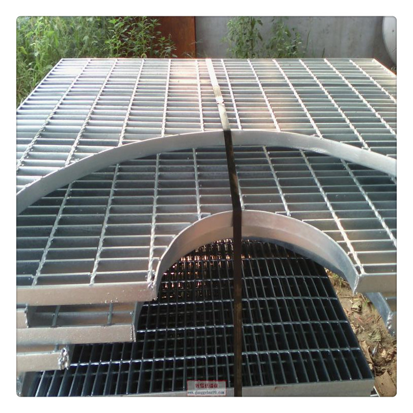 不銹鋼格柵板@污水處理廠鋼格板規(guī)格@山東鋼格板廠家