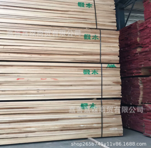 供應(yīng)椴木實(shí)木板 直銷(xiāo)椴木實(shí)木板 3公分椴木板材 俄羅斯進(jìn)口椴木板 出售多種實(shí)木板材 椴木實(shí)木板廠家圖片