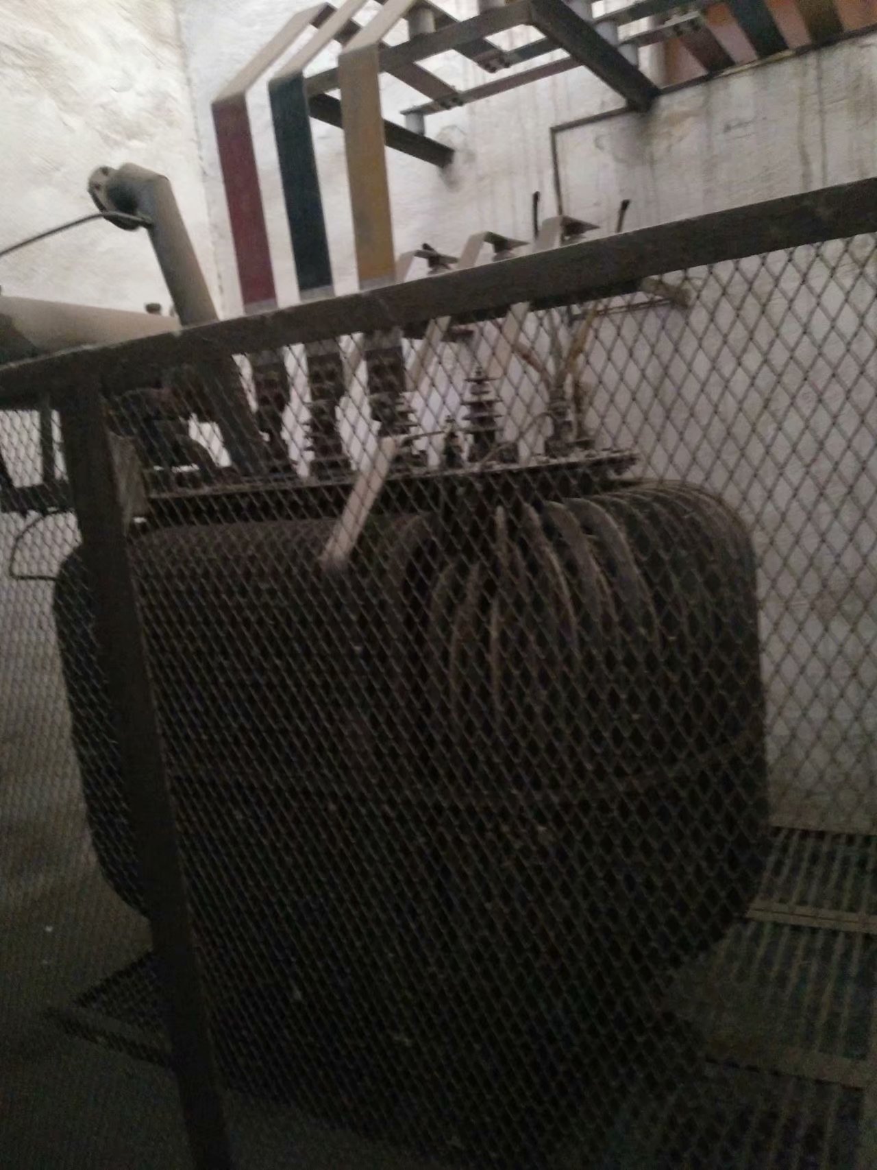 回收柴油發(fā)電機(jī)組，變壓器圖片