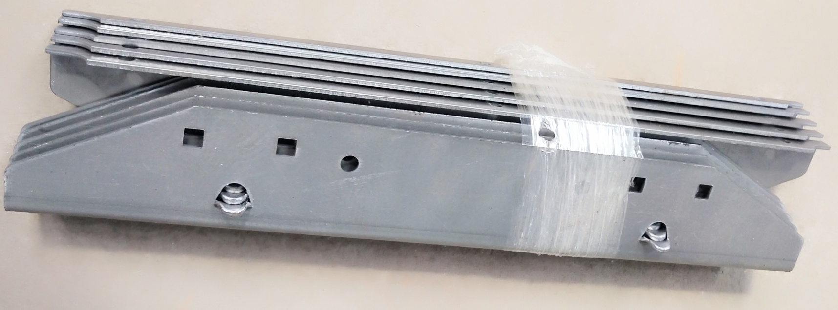 五金沖壓高級(jí)凳腳配件圖片