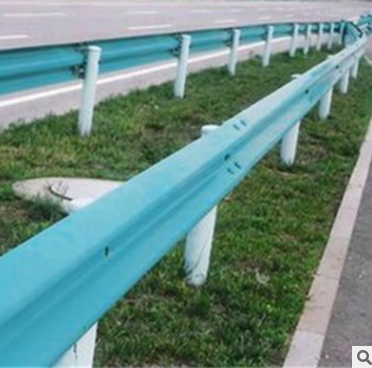 公路護(hù)欄板圖片/公路護(hù)欄板樣板圖 (4)