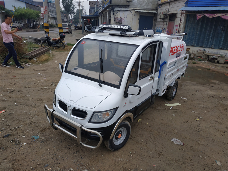 電動四輪灑水車其倫圖片