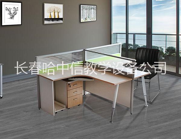 長(zhǎng)春辦公桌屏風(fēng)電腦桌工廠現(xiàn)貨出售