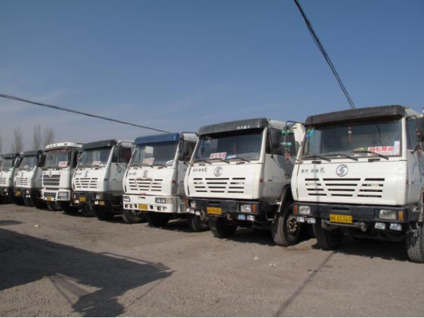 定邊縣閆七專業(yè)租賃吊車