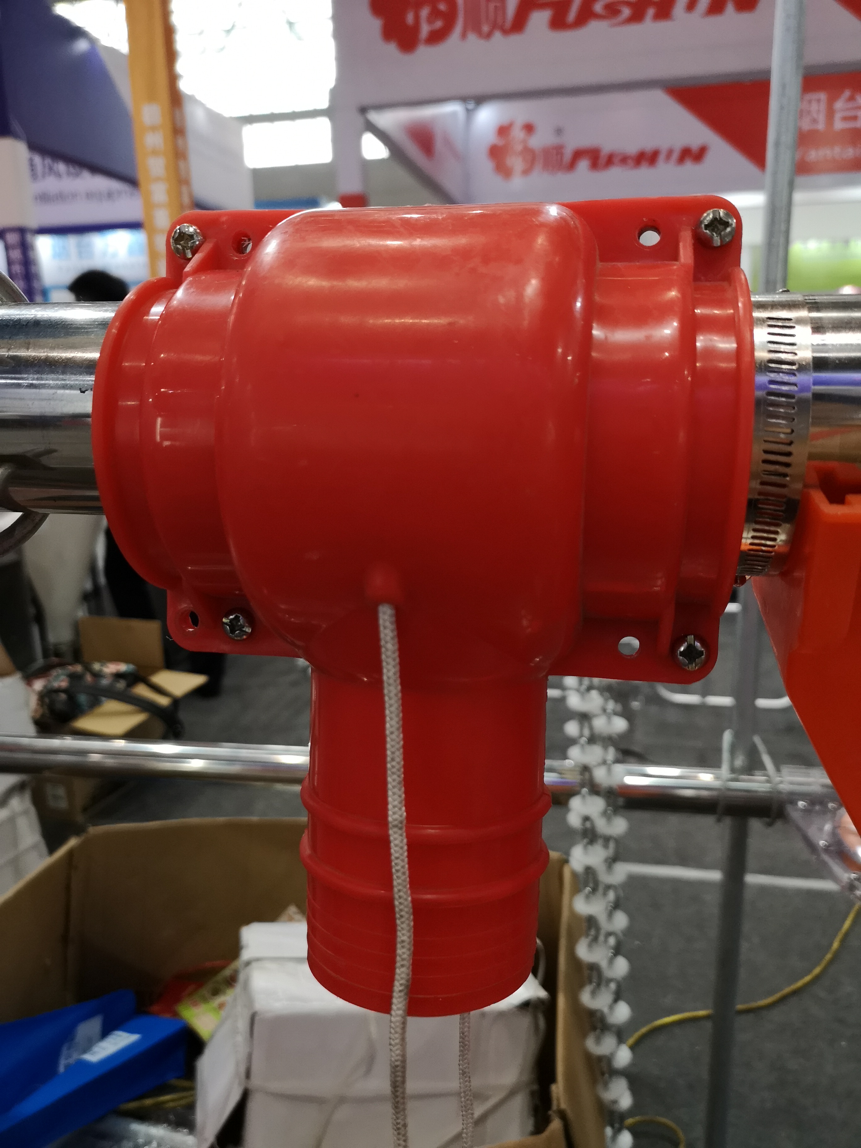 下料三通豬舍料線(xiàn)設(shè)備配件三通下料圖片/下料三通豬舍料線(xiàn)設(shè)備配件三通下料樣板圖 (2)