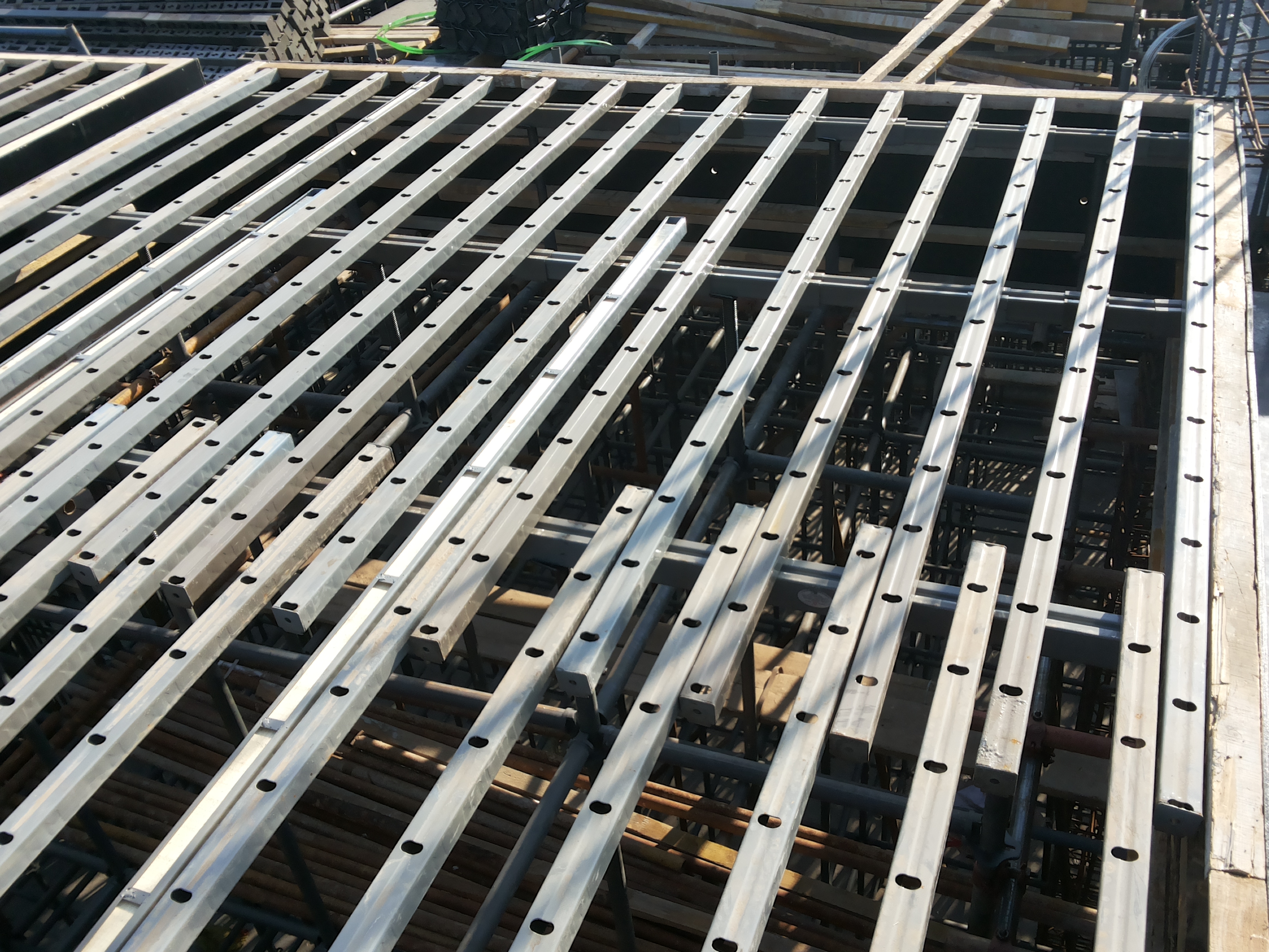 全國(guó)招商 新型-建筑模板支撐