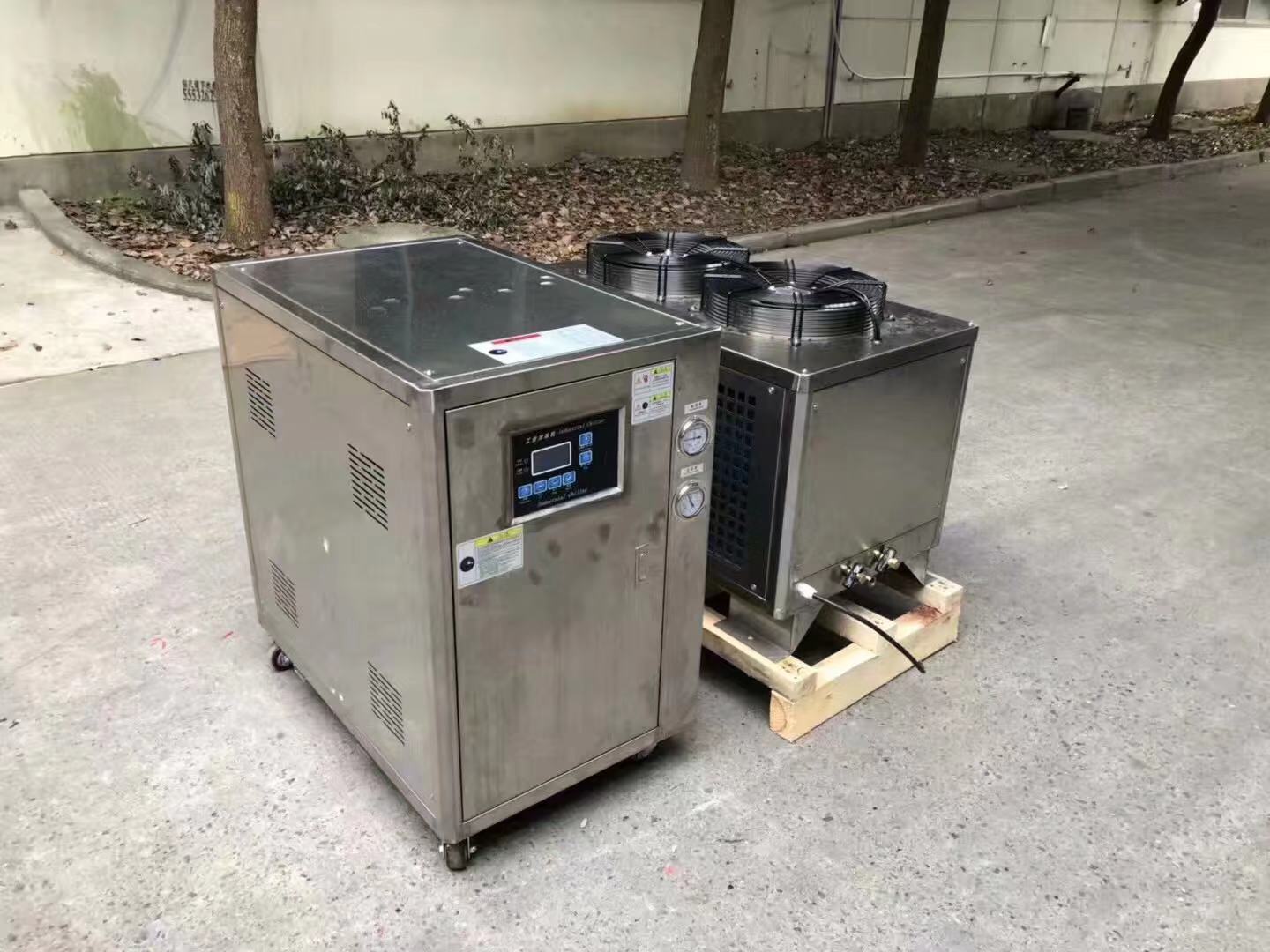 實驗室分體式冷水機圖片