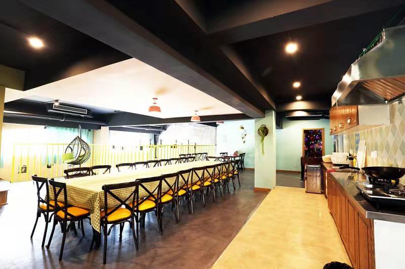 部門團建轟趴加盟_網(wǎng)紅潮玩轟趴圖片/部門團建轟趴加盟_網(wǎng)紅潮玩轟趴樣板圖 (2)