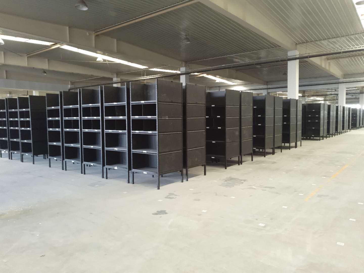 充電站貨架|廈門電商戴爾庫房貨架|只能移動揀貨貨架機器人