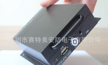 四路錄像機圖片