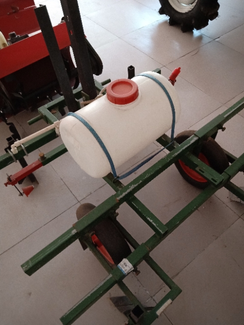 打藥覆膜機(jī)圖片/打藥覆膜機(jī)樣板圖 (2)